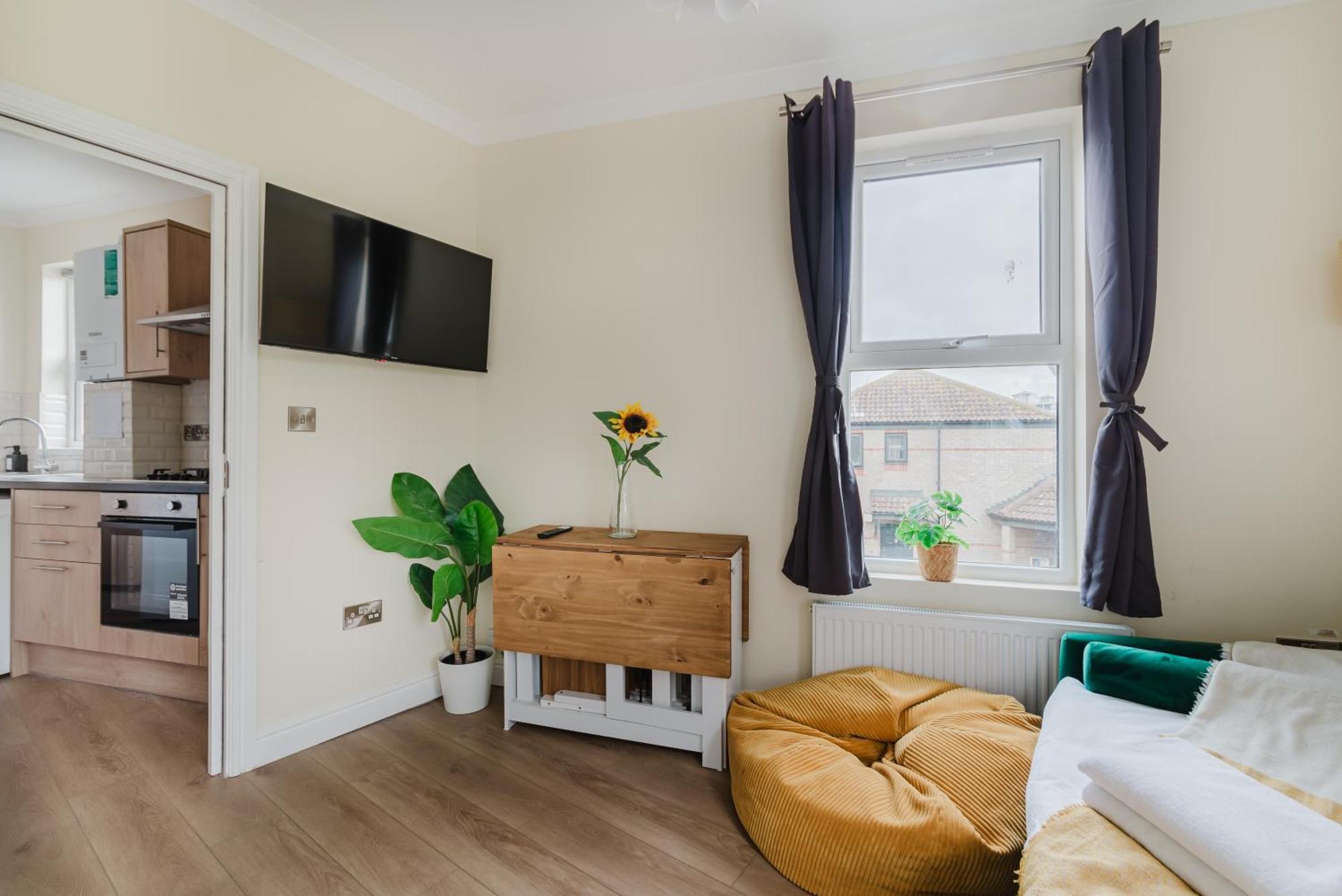 Modern Cosy Corner Flat 3 Bed And Loft Sleep 7 People Londres Exterior foto