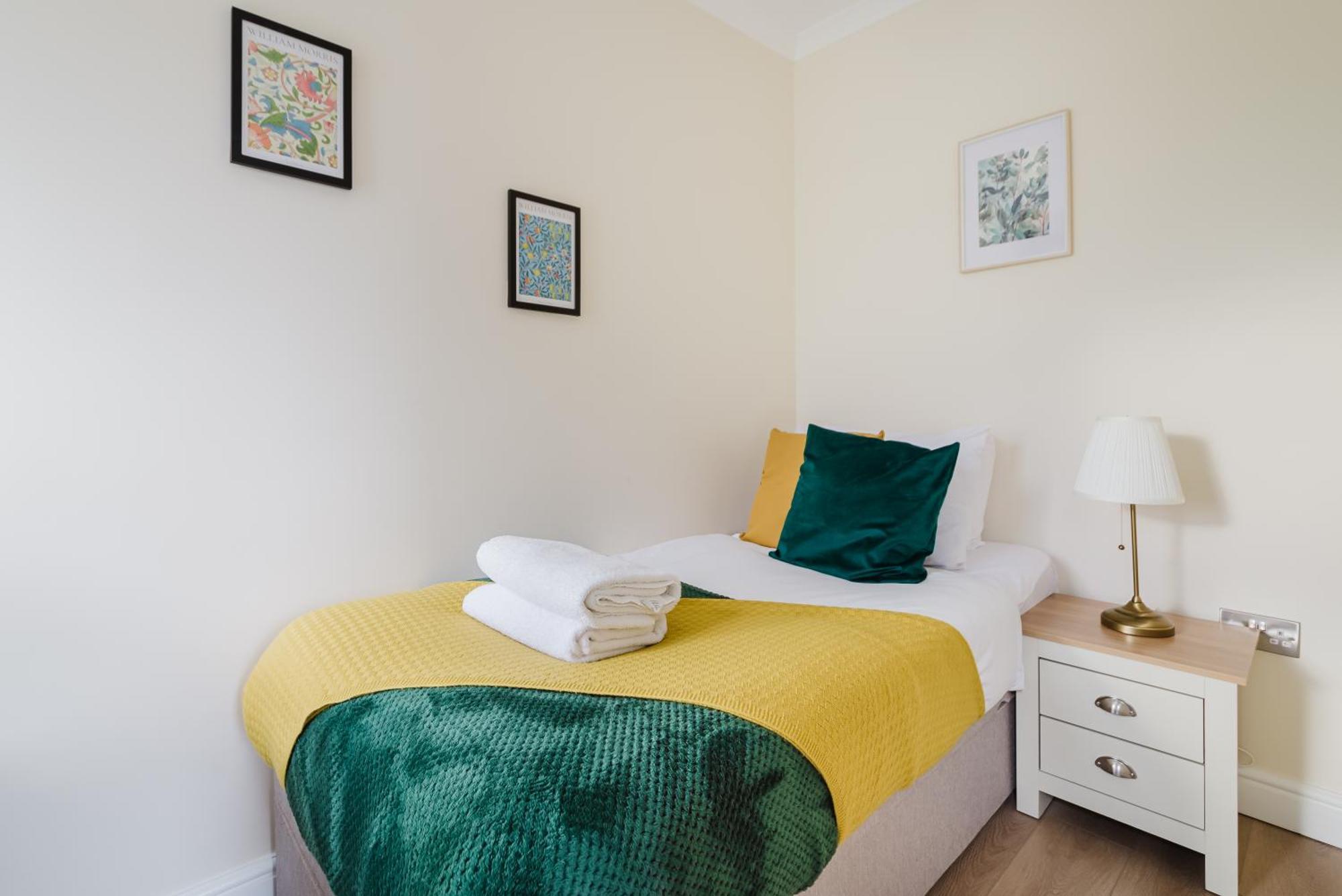 Modern Cosy Corner Flat 3 Bed And Loft Sleep 7 People Londres Exterior foto